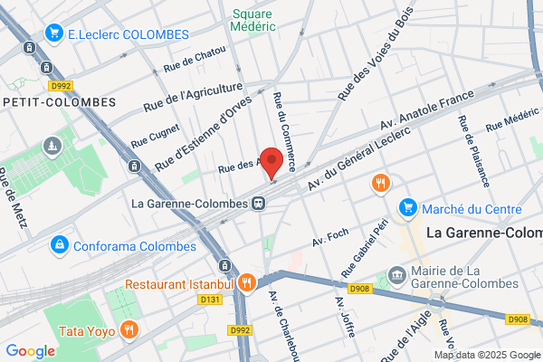 Couturiere Aux Deux Colombes